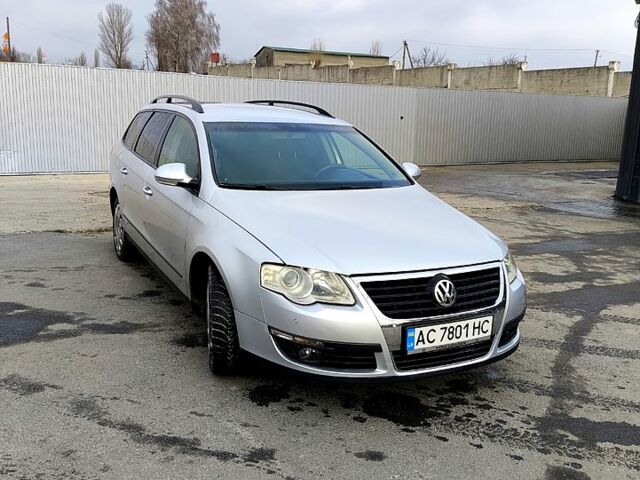 Сірий Фольксваген Пассат, об'ємом двигуна 2 л та пробігом 300 тис. км за 5400 $, фото 1 на Automoto.ua