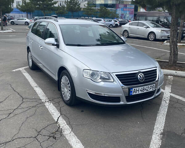 Серый Фольксваген Пассат, объемом двигателя 1.4 л и пробегом 182 тыс. км за 8200 $, фото 1 на Automoto.ua