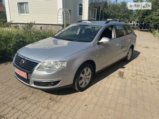 Сірий Фольксваген Пассат, об'ємом двигуна 1.97 л та пробігом 266 тис. км за 8100 $, фото 1 на Automoto.ua