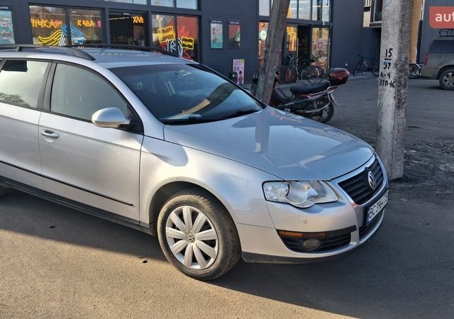 Сірий Фольксваген Пассат, об'ємом двигуна 1.97 л та пробігом 270 тис. км за 5650 $, фото 1 на Automoto.ua
