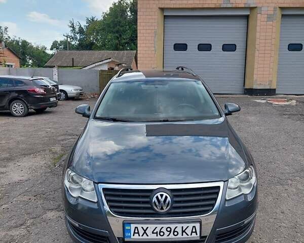 Сірий Фольксваген Пассат, об'ємом двигуна 1.6 л та пробігом 305 тис. км за 8300 $, фото 1 на Automoto.ua