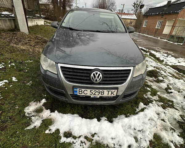 Сірий Фольксваген Пассат, об'ємом двигуна 1.6 л та пробігом 347 тис. км за 6200 $, фото 1 на Automoto.ua