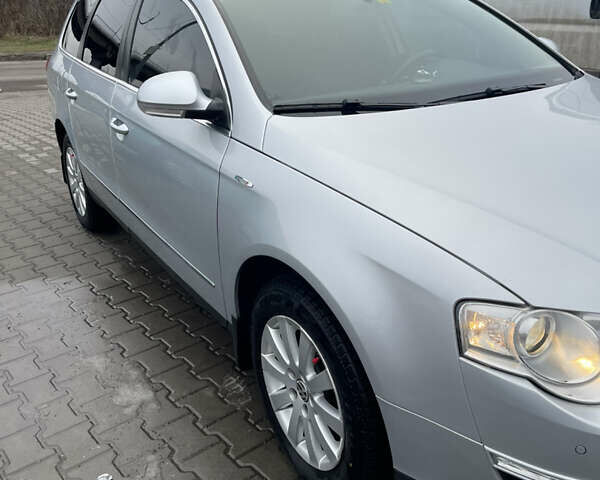 Серый Фольксваген Пассат, объемом двигателя 2 л и пробегом 220 тыс. км за 8900 $, фото 1 на Automoto.ua