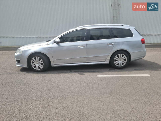 Серый Фольксваген Пассат, объемом двигателя 2 л и пробегом 250 тыс. км за 9000 $, фото 1 на Automoto.ua