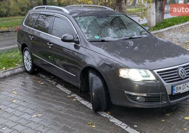 Сірий Фольксваген Пассат, об'ємом двигуна 1.97 л та пробігом 318 тис. км за 8800 $, фото 1 на Automoto.ua
