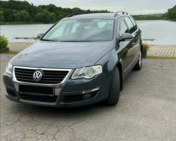 Сірий Фольксваген Пассат, об'ємом двигуна 2 л та пробігом 242 тис. км за 7600 $, фото 1 на Automoto.ua