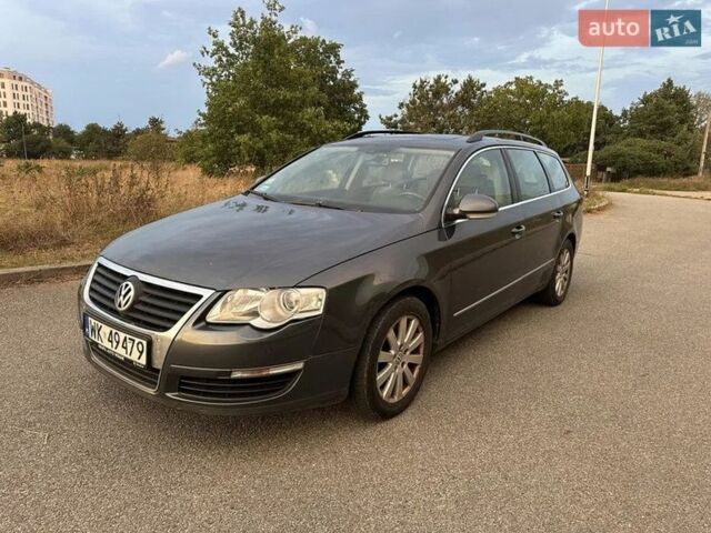 Серый Фольксваген Пассат, объемом двигателя 1.9 л и пробегом 345 тыс. км за 4000 $, фото 1 на Automoto.ua