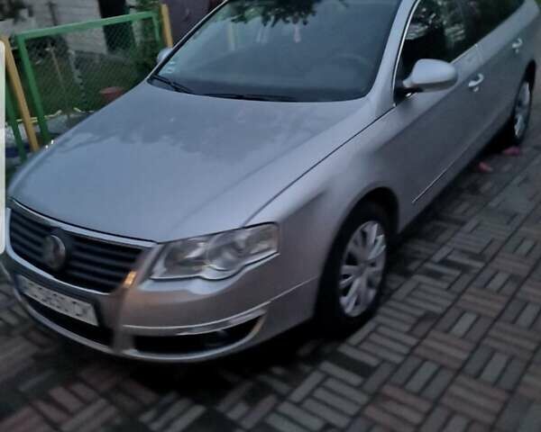Сірий Фольксваген Пассат, об'ємом двигуна 1.97 л та пробігом 370 тис. км за 6950 $, фото 1 на Automoto.ua