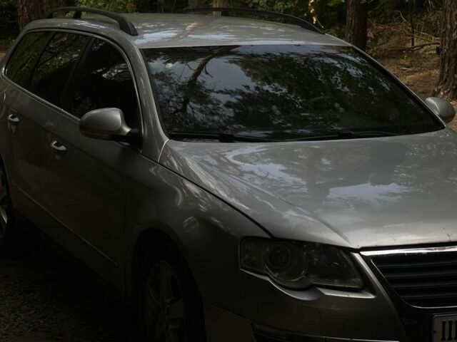 Серый Фольксваген Пассат, объемом двигателя 2 л и пробегом 220 тыс. км за 2980 $, фото 1 на Automoto.ua