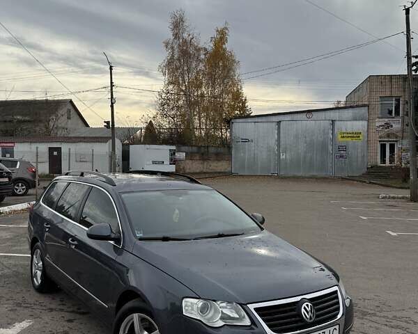 Серый Фольксваген Пассат, объемом двигателя 1.6 л и пробегом 364 тыс. км за 6600 $, фото 1 на Automoto.ua