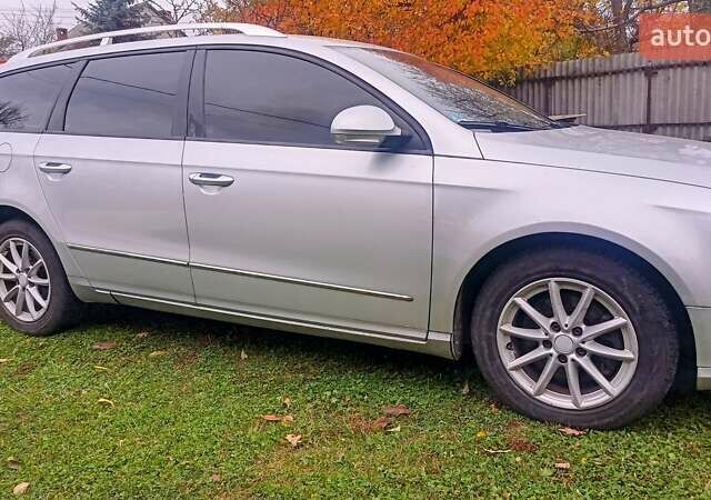 Серый Фольксваген Пассат, объемом двигателя 1.6 л и пробегом 248 тыс. км за 5900 $, фото 1 на Automoto.ua