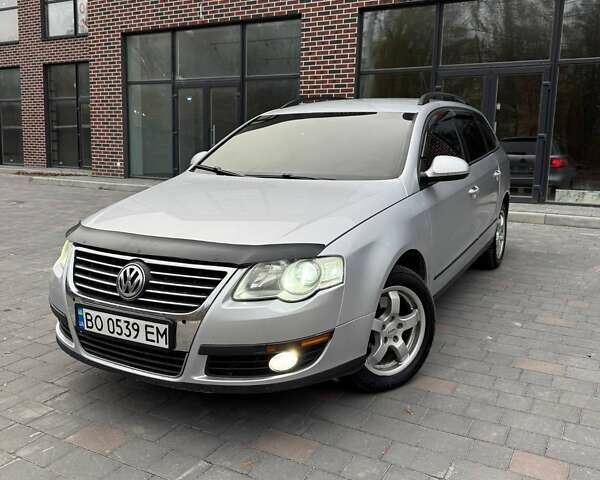 Серый Фольксваген Пассат, объемом двигателя 1.6 л и пробегом 350 тыс. км за 6200 $, фото 1 на Automoto.ua