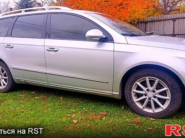 Фольксваген Пассат 2010 в Харькове на Automoto.ua Серый Фольксваген Пассат, объемом двигателя 1.6 л и пробегом 248 тыс. км за 5900 $, фото 1 на Automoto.ua