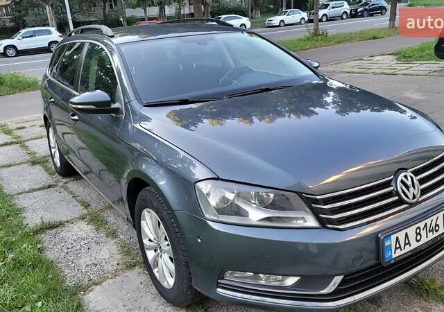 Серый Фольксваген Пассат, объемом двигателя 1.39 л и пробегом 243 тыс. км за 8000 $, фото 1 на Automoto.ua
