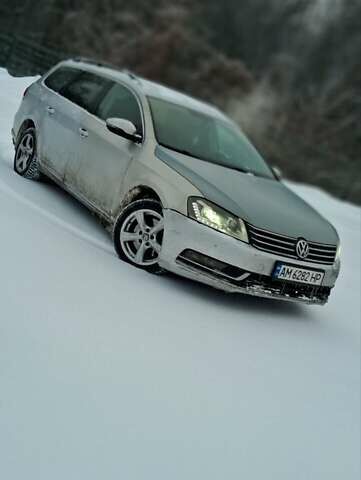 Серый Фольксваген Пассат, объемом двигателя 1.6 л и пробегом 270 тыс. км за 6800 $, фото 1 на Automoto.ua