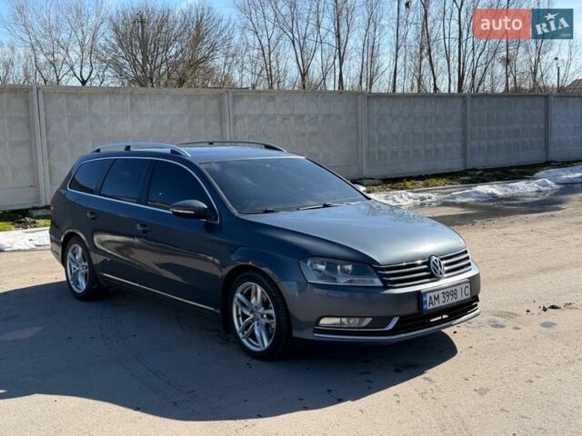 Серый Фольксваген Пассат, объемом двигателя 1.97 л и пробегом 336 тыс. км за 8600 $, фото 1 на Automoto.ua