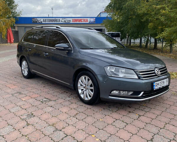Сірий Фольксваген Пассат, об'ємом двигуна 1.98 л та пробігом 301 тис. км за 7900 $, фото 1 на Automoto.ua