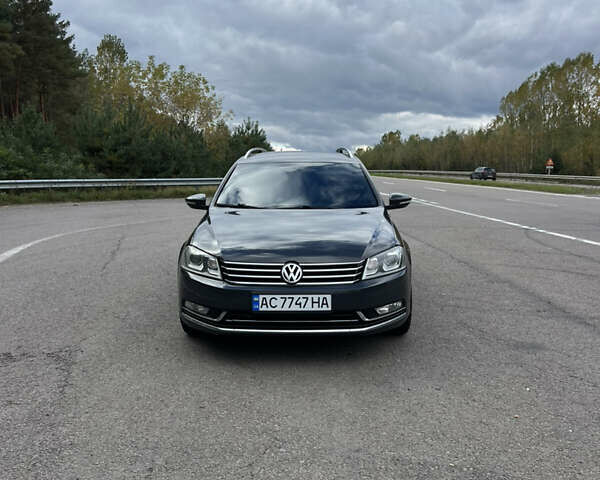 Серый Фольксваген Пассат, объемом двигателя 1.97 л и пробегом 303 тыс. км за 11000 $, фото 1 на Automoto.ua