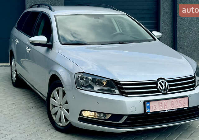 Серый Фольксваген Пассат, объемом двигателя 1.6 л и пробегом 230 тыс. км за 9000 $, фото 1 на Automoto.ua