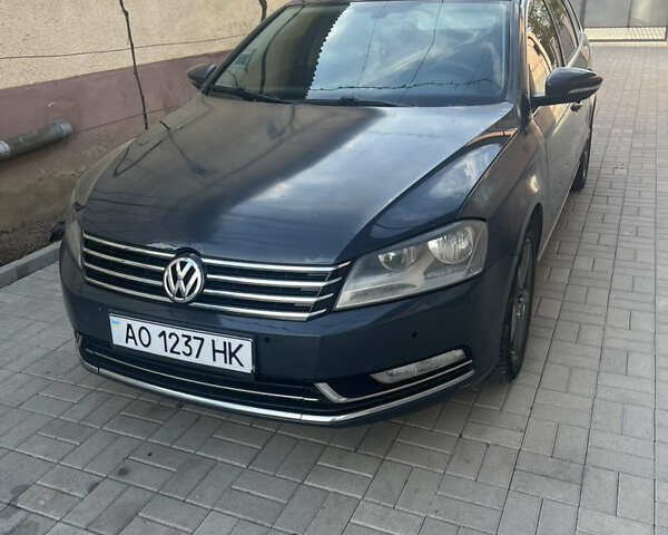 Серый Фольксваген Пассат, объемом двигателя 1.97 л и пробегом 331 тыс. км за 8200 $, фото 1 на Automoto.ua