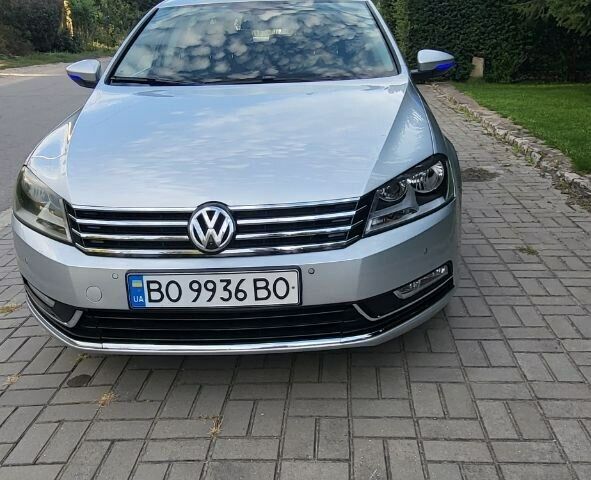 Сірий Фольксваген Пассат, об'ємом двигуна 1.6 л та пробігом 281 тис. км за 10000 $, фото 1 на Automoto.ua