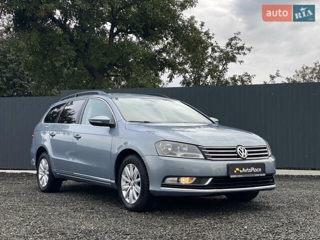 Серый Фольксваген Пассат, объемом двигателя 1.6 л и пробегом 285 тыс. км за 8200 $, фото 1 на Automoto.ua