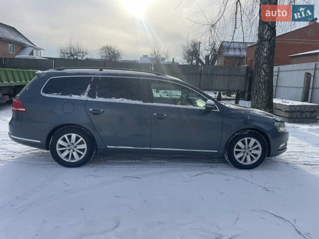 Серый Фольксваген Пассат, объемом двигателя 1.6 л и пробегом 250 тыс. км за 9700 $, фото 1 на Automoto.ua