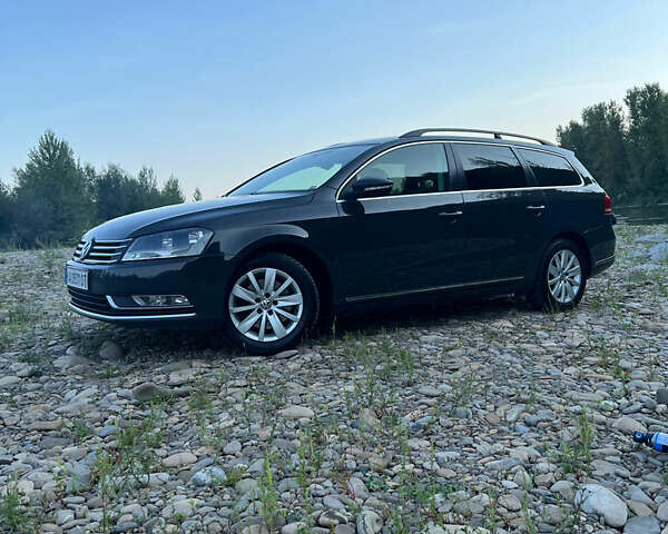 Серый Фольксваген Пассат, объемом двигателя 1.6 л и пробегом 337 тыс. км за 9500 $, фото 1 на Automoto.ua