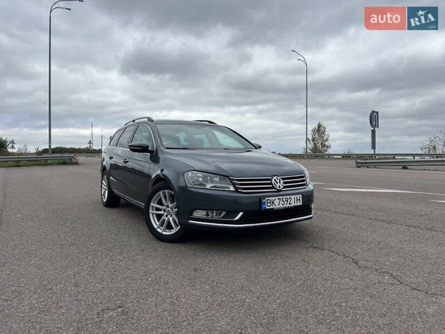Серый Фольксваген Пассат, объемом двигателя 1.97 л и пробегом 226 тыс. км за 10199 $, фото 1 на Automoto.ua