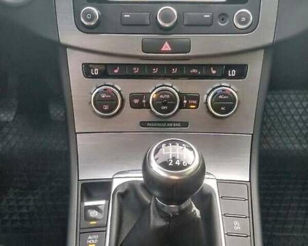 Сірий Фольксваген Пассат, об'ємом двигуна 1.6 л та пробігом 285 тис. км за 9200 $, фото 1 на Automoto.ua