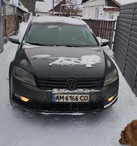 Серый Фольксваген Пассат, объемом двигателя 2 л и пробегом 228 тыс. км за 10000 $, фото 1 на Automoto.ua