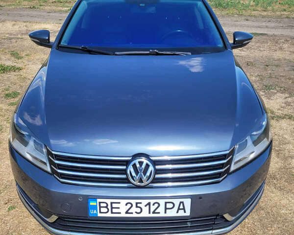 Серый Фольксваген Пассат, объемом двигателя 1.6 л и пробегом 264 тыс. км за 9000 $, фото 1 на Automoto.ua