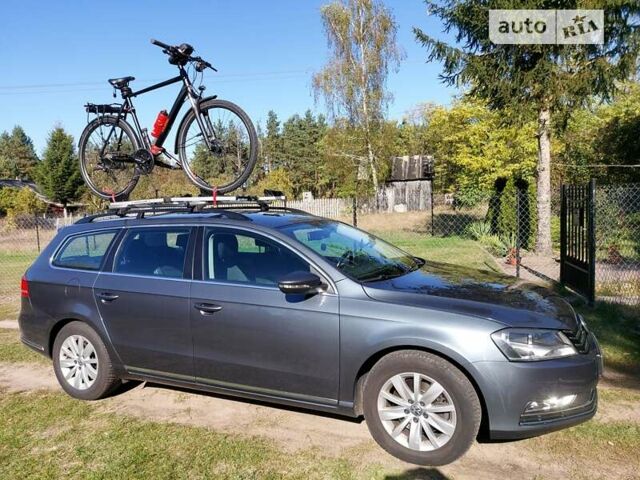 Серый Фольксваген Пассат, объемом двигателя 1.6 л и пробегом 230 тыс. км за 8400 $, фото 1 на Automoto.ua