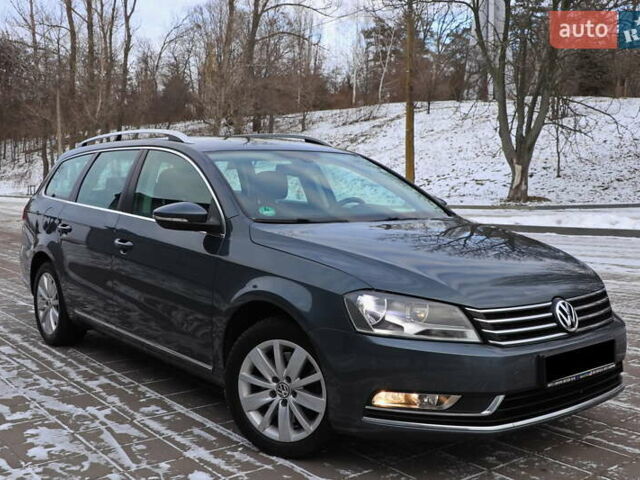 Серый Фольксваген Пассат, объемом двигателя 1.4 л и пробегом 284 тыс. км за 9999 $, фото 1 на Automoto.ua