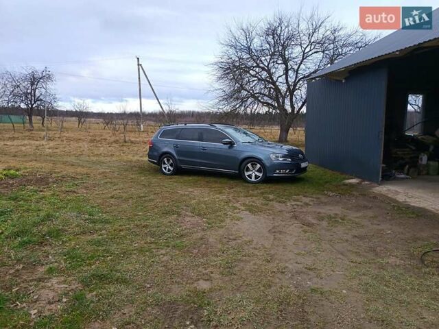 Серый Фольксваген Пассат, объемом двигателя 1.6 л и пробегом 333 тыс. км за 9000 $, фото 1 на Automoto.ua