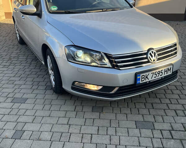 Серый Фольксваген Пассат, объемом двигателя 1.97 л и пробегом 275 тыс. км за 11200 $, фото 1 на Automoto.ua