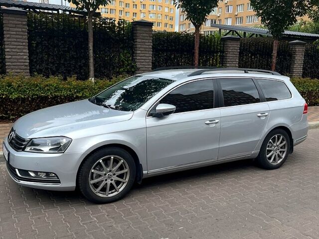 Серый Фольксваген Пассат, объемом двигателя 2 л и пробегом 256 тыс. км за 10900 $, фото 1 на Automoto.ua