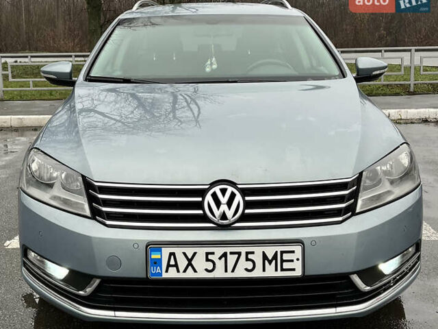 Серый Фольксваген Пассат, объемом двигателя 1.6 л и пробегом 240 тыс. км за 9300 $, фото 1 на Automoto.ua