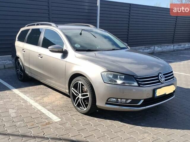 Серый Фольксваген Пассат, объемом двигателя 1.97 л и пробегом 291 тыс. км за 11000 $, фото 1 на Automoto.ua