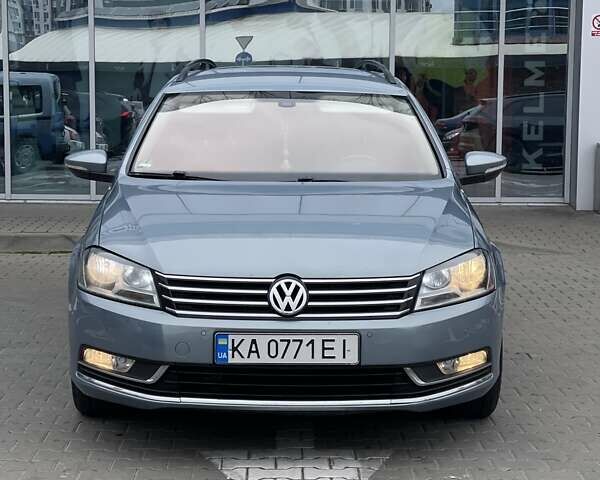 Фольксваген Пассат 2013 в Киеве на Automoto.ua Серый Фольксваген Пассат, объемом двигателя 1.97 л и пробегом 283 тыс. км за 11500 $, фото 1 на Automoto.ua
