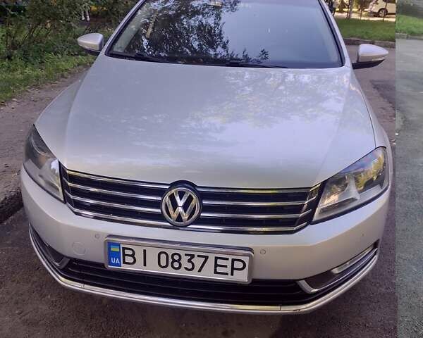 Серый Фольксваген Пассат, объемом двигателя 1.6 л и пробегом 281 тыс. км за 10700 $, фото 1 на Automoto.ua