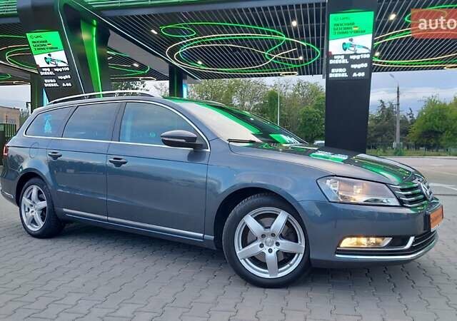 Серый Фольксваген Пассат, объемом двигателя 0 л и пробегом 223 тыс. км за 12999 $, фото 1 на Automoto.ua