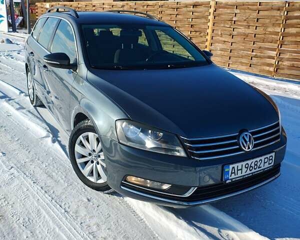 Серый Фольксваген Пассат, объемом двигателя 1.6 л и пробегом 370 тыс. км за 10500 $, фото 1 на Automoto.ua