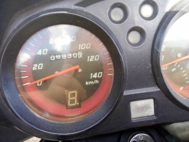 Сірий Фольксваген Пассат, об'ємом двигуна 1.6 л та пробігом 342 тис. км за 7999 $, фото 1 на Automoto.ua