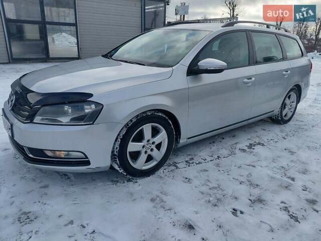 Серый Фольксваген Пассат, объемом двигателя 1.6 л и пробегом 250 тыс. км за 9500 $, фото 1 на Automoto.ua