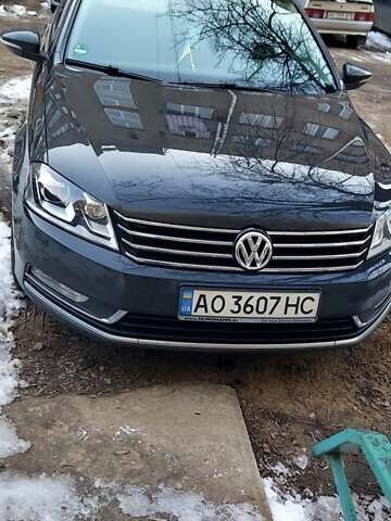 Серый Фольксваген Пассат, объемом двигателя 1.97 л и пробегом 250 тыс. км за 13013 $, фото 1 на Automoto.ua