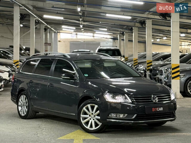 Серый Фольксваген Пассат, объемом двигателя 2 л и пробегом 220 тыс. км за 12900 $, фото 1 на Automoto.ua