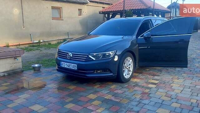 Серый Фольксваген Пассат, объемом двигателя 1.6 л и пробегом 250 тыс. км за 12500 $, фото 1 на Automoto.ua