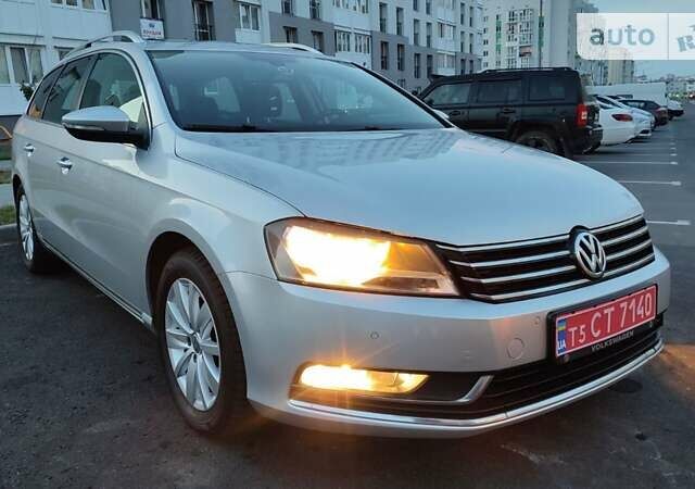 Серый Фольксваген Пассат, объемом двигателя 0 л и пробегом 265 тыс. км за 12300 $, фото 1 на Automoto.ua