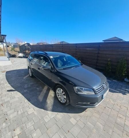 Серый Фольксваген Пассат, объемом двигателя 1.97 л и пробегом 285 тыс. км за 11683 $, фото 1 на Automoto.ua